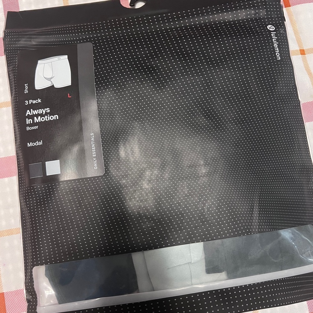 Lululemon mens always in Motion boxer